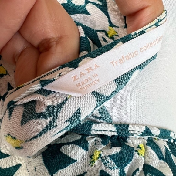 Zara Daisy Print Long Sleeve Crop Top Floral Teal Yellow Size M Button Front - Picture 6 of 11